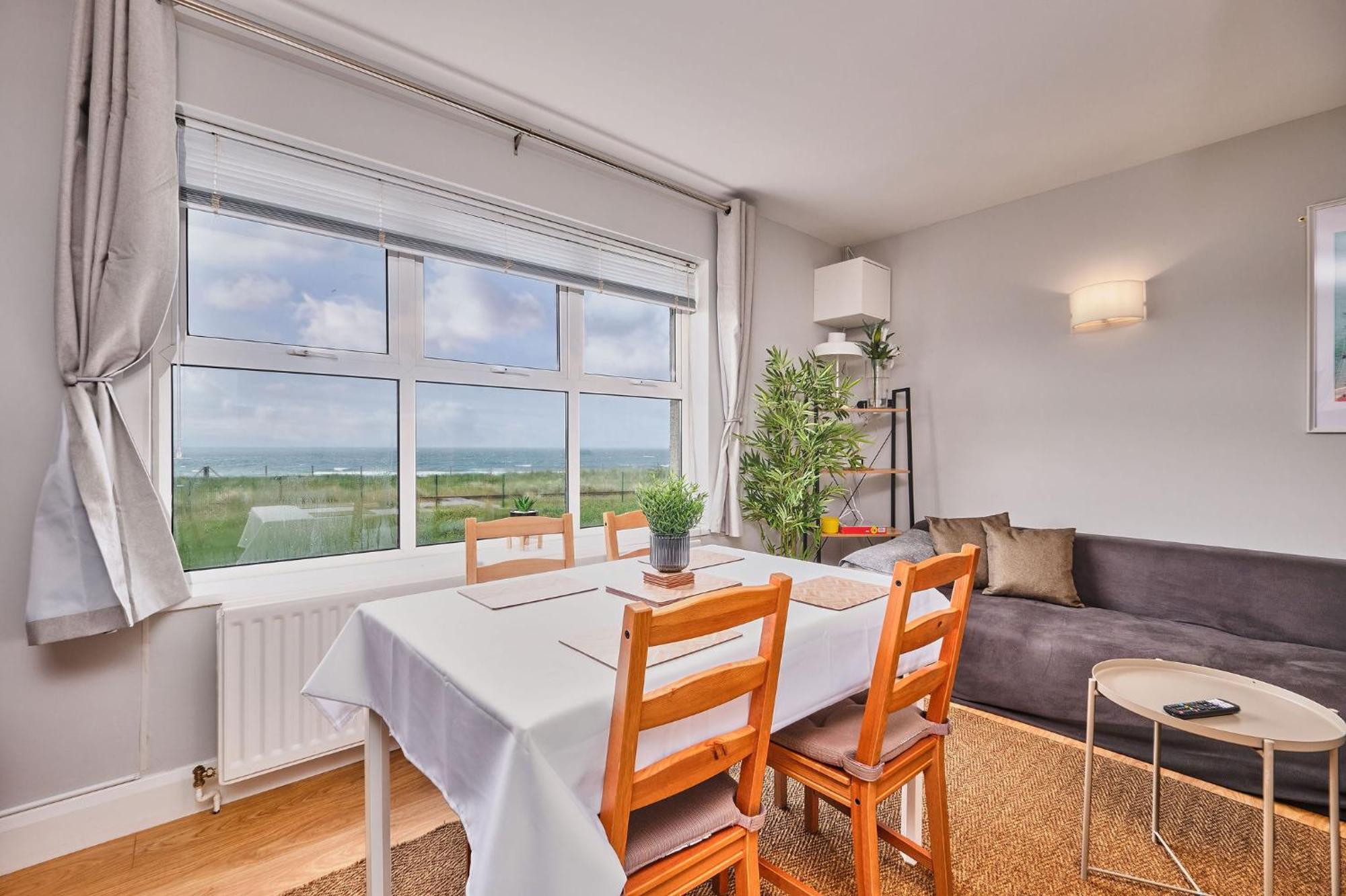 6 Dunluce Park - Portrush By The Sea Apartment Bagian luar foto