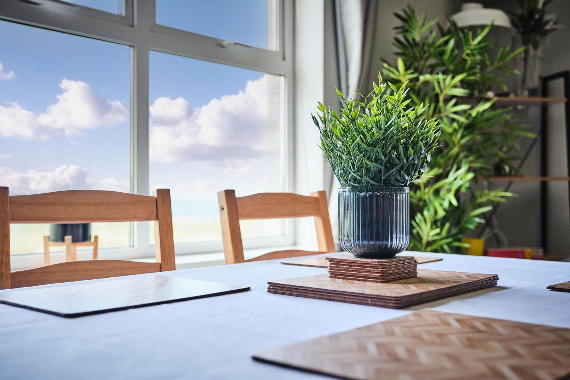 6 Dunluce Park - Portrush By The Sea Apartment Bagian luar foto