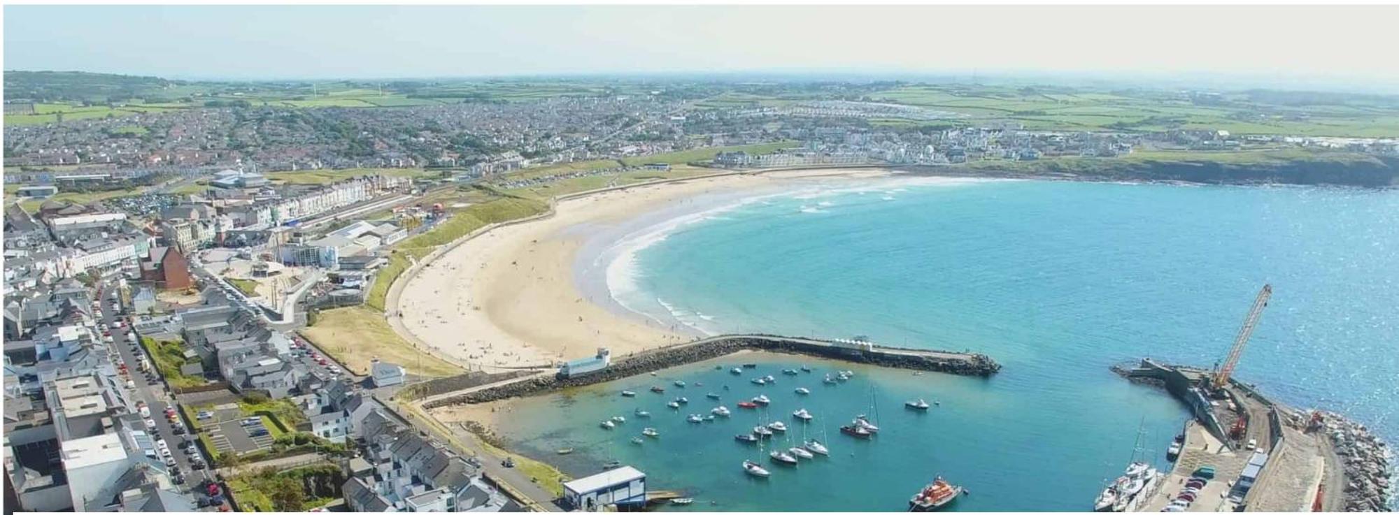 6 Dunluce Park - Portrush By The Sea Apartment Bagian luar foto