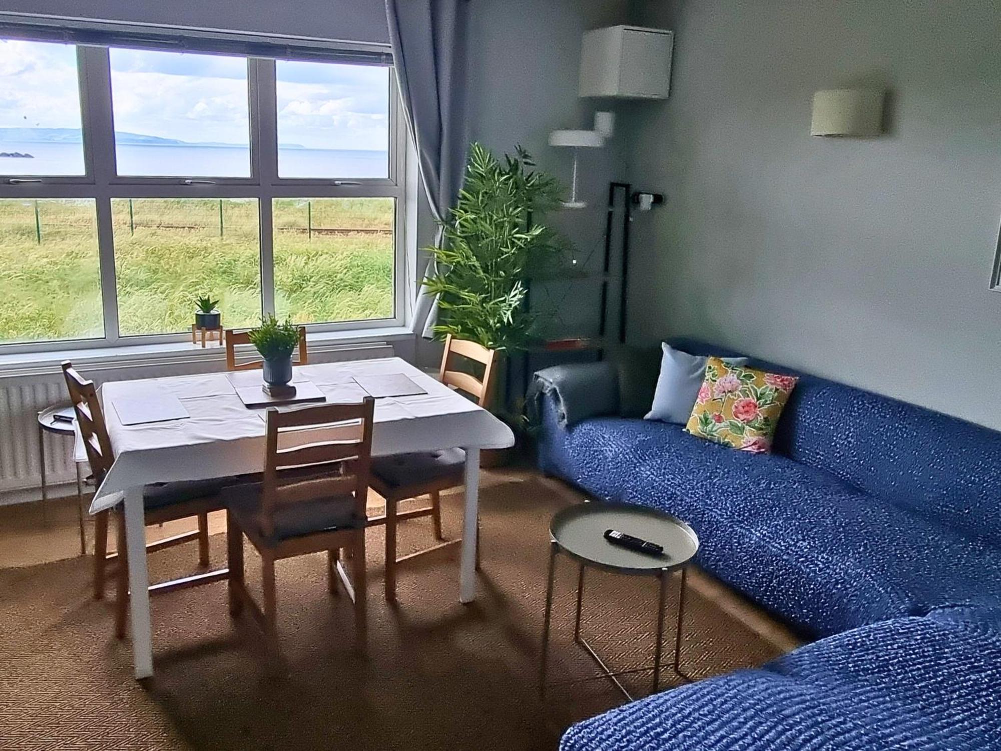 6 Dunluce Park - Portrush By The Sea Apartment Bagian luar foto